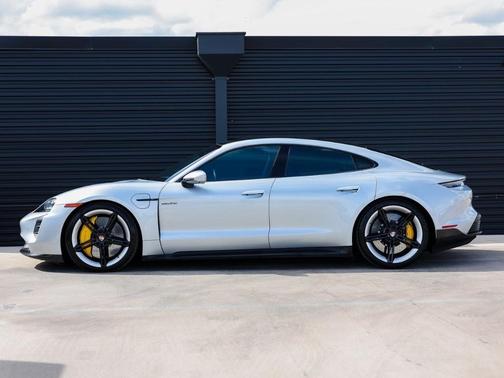 2021 Porsche Taycan Turbo S