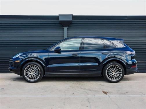 2022 Porsche Cayenne S Platinum Edition