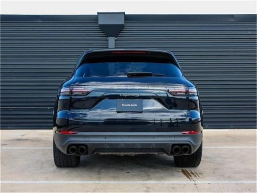 2022 Porsche Cayenne S Platinum Edition
