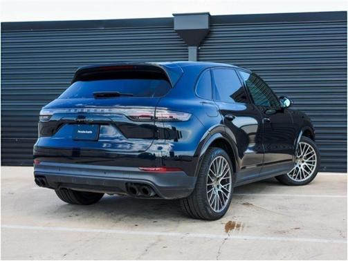 2022 Porsche Cayenne S Platinum Edition