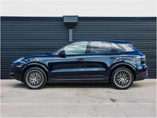2022 Porsche Cayenne S Platinum Edition