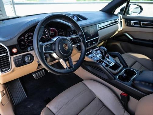 2022 Porsche Cayenne S Platinum Edition