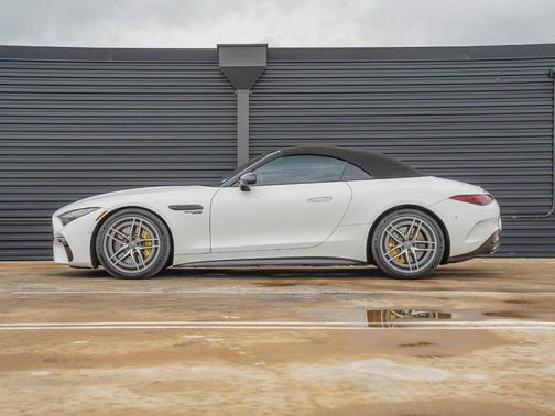 2022 Mercedes-Benz AMG SL 63 Base