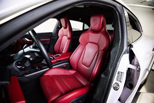 2024 Porsche Taycan 4S