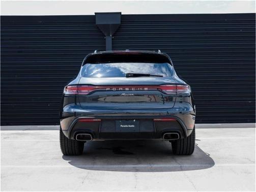 2025 Porsche Macan SERVICE LOANER