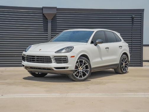 2023 Porsche Cayenne Platinum Edition