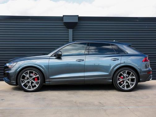 2023 Audi SQ8 4.0T quattro Premium Plus