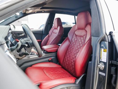 2023 Audi SQ8 4.0T quattro Premium Plus