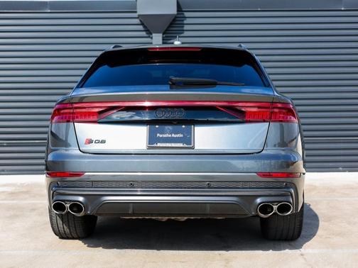 2023 Audi SQ8 4.0T quattro Premium Plus