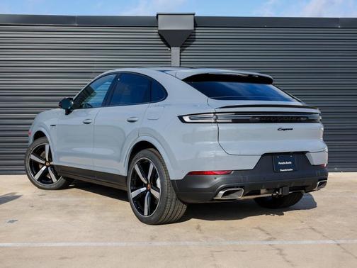 2026 Porsche Cayenne Base