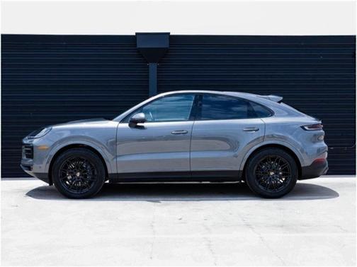 2025 Porsche Cayenne AWD