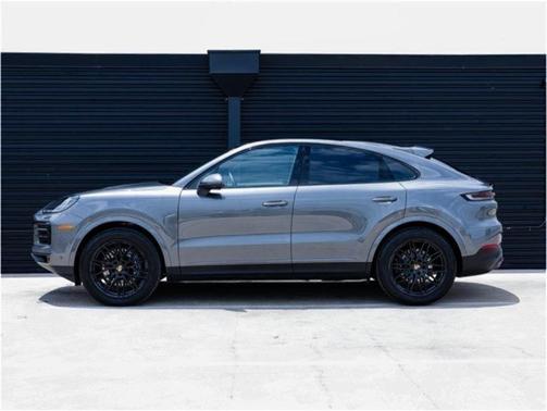 2025 Porsche Cayenne AWD