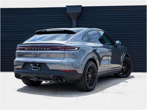 2025 Porsche Cayenne AWD