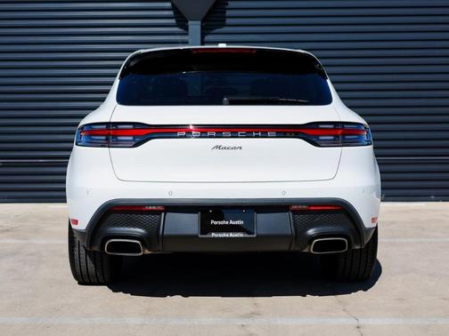 2025 Porsche Macan T