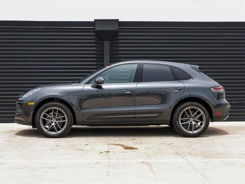 2025 Porsche Macan SERVICE LOANER