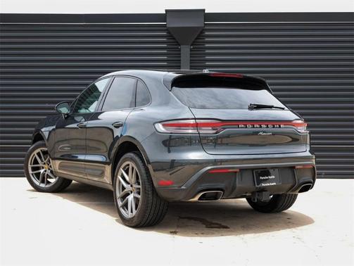 2025 Porsche Macan SERVICE LOANER