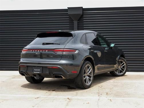 2025 Porsche Macan SERVICE LOANER