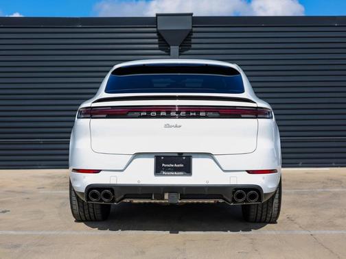 2025 Porsche Cayenne Turbo