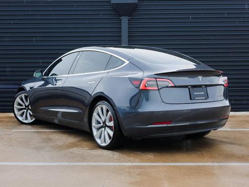 2018 Tesla Model 3 Performance