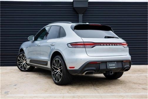 2025 Porsche Macan Base