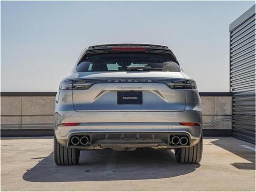 2022 Porsche Cayenne Turbo