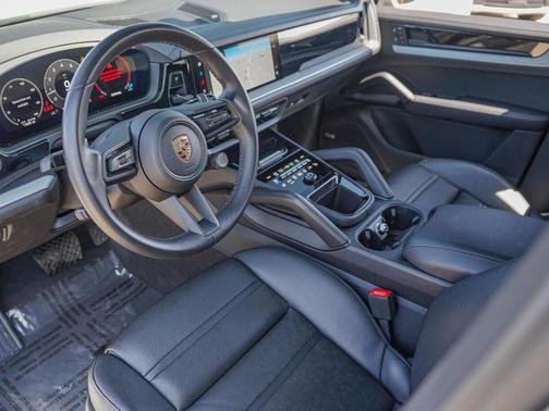 2024 Porsche Cayenne Base
