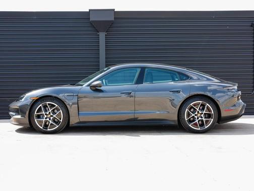 2025 Porsche Taycan 4