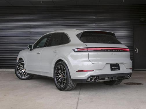 Cashmere 2026 Porsche Cayenne S