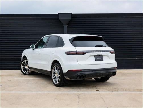 2023 Porsche Cayenne Platinum Edition
