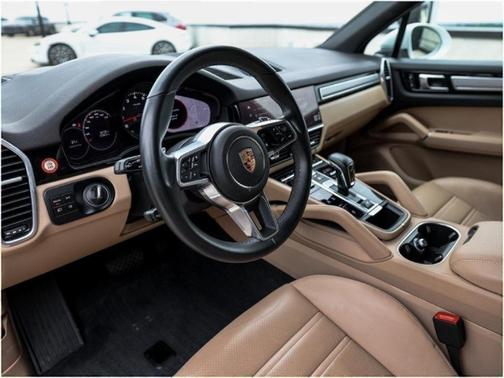 2023 Porsche Cayenne Platinum Edition