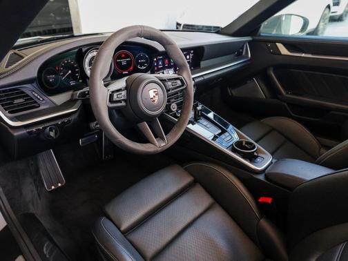 2024 Porsche 911 Turbo S