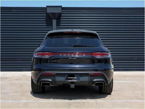 2025 Porsche Macan T