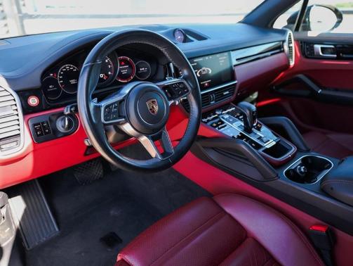 2020 Porsche Cayenne Base