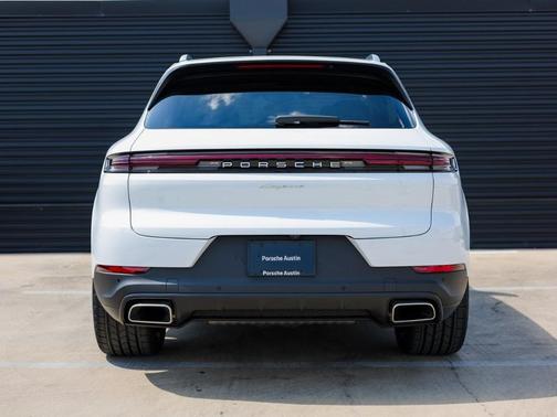 2025 Porsche Cayenne Base