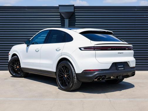 2026 Porsche Cayenne AWD