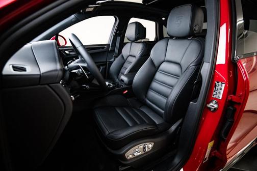 Carmine Red 2026 Porsche Macan S
