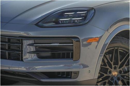 2025 Porsche Cayenne Base