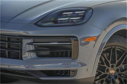 2025 Porsche Cayenne Base