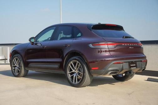 2024 Porsche Macan Base (PDK)