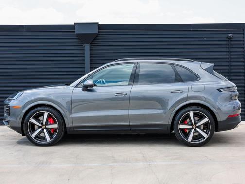 2026 Porsche Cayenne S