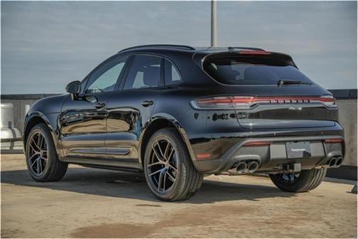 2025 Porsche Macan Base
