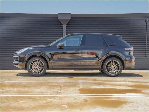 2021 Porsche Cayenne Base