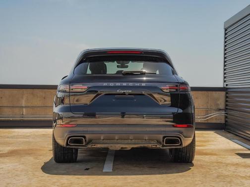 2021 Porsche Cayenne Base