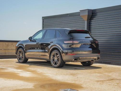 2021 Porsche Cayenne Base
