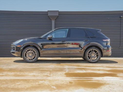 2021 Porsche Cayenne Base