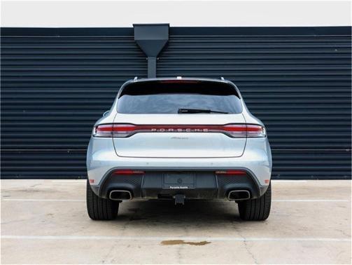 2025 Porsche Macan