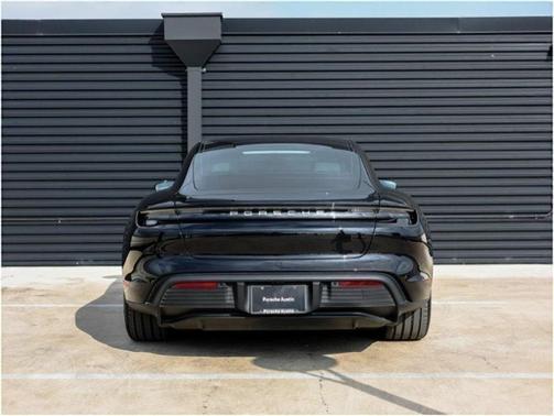 2022 Porsche Taycan Base