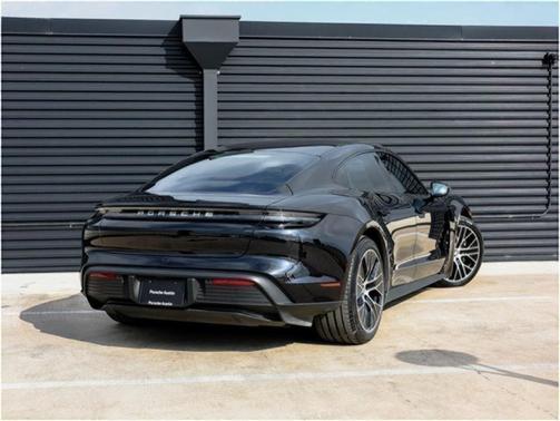 2022 Porsche Taycan Base
