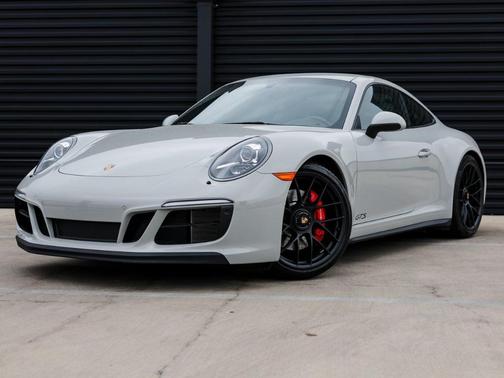Chalk 2018 Porsche 911 Carrera GTS