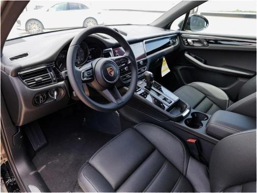 2025 Porsche Macan S